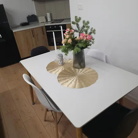 Kamela's Golden Apartament Tirana